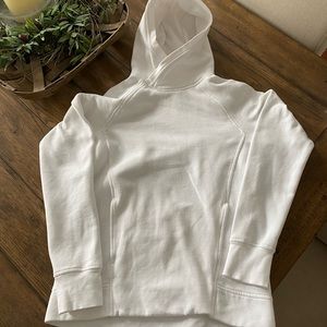 Lulu Lemon Women’s Hoodie size 4